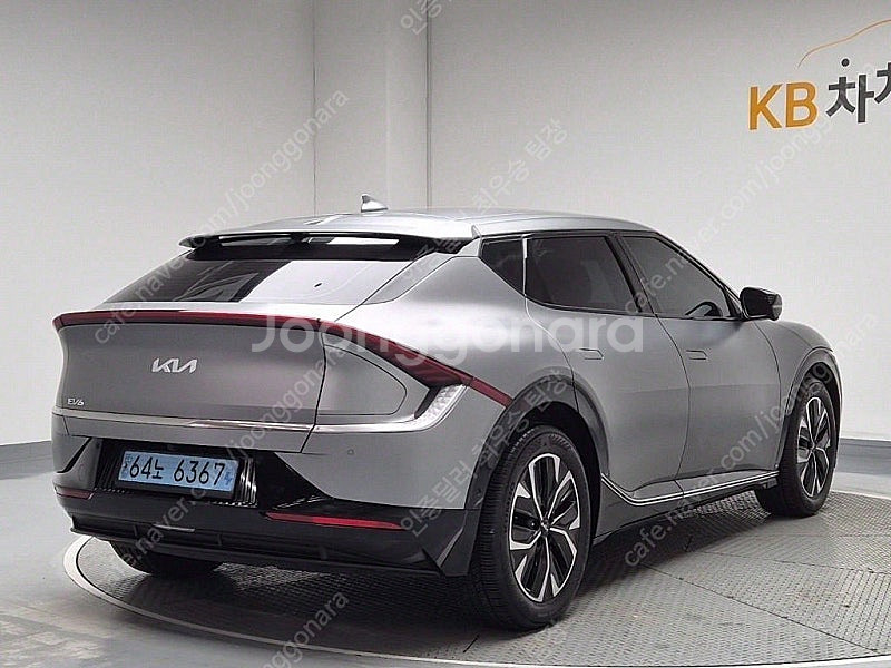 EV6 중고 EV6 중고차 회색 2022년식 48,676km 롱레인지 어스 중고차상담신청--3